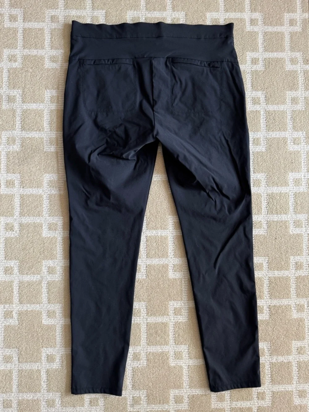 Athleta Black High Rise Trekking Pants Stretch Travel Hiking Size 14 - Picture 4 of 10